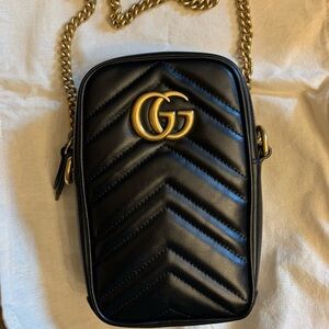 Gucci mini marmont bag in black